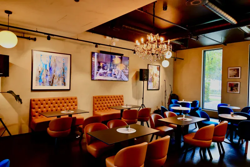Lille Ælling café interior — event space